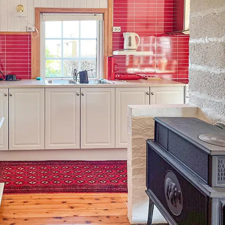 2 Bedroom Beautiful In Indre Neroy *