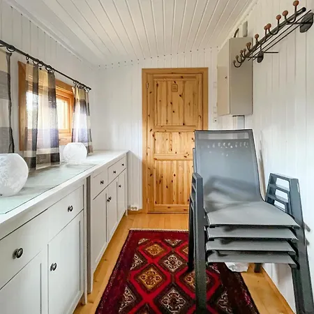펜션 2 Bedroom Beautiful In Indre Neroy